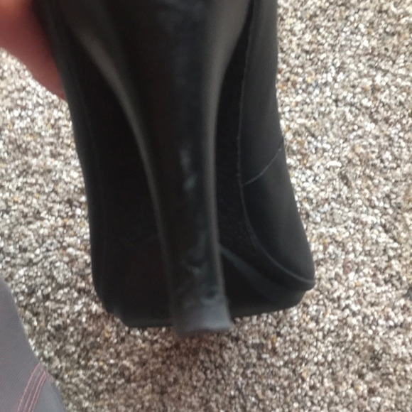 Coach heels. - Picture 7 of 7